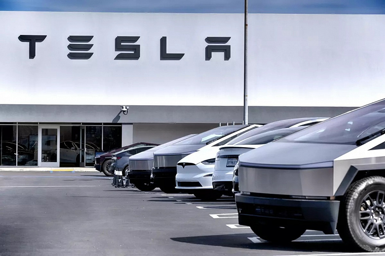 Tesla меняет модель монетизации автопилота: с февраля Full Self-Driving только по подписке